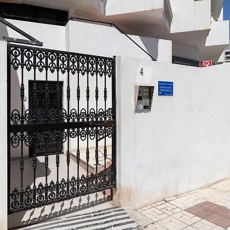 3 Pax Renovado Centro Wifi Ascensor Playa A 5 Min Parking * トレモリノス